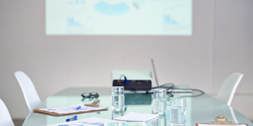 Sala riunioni per attività e presentazioni aziendali